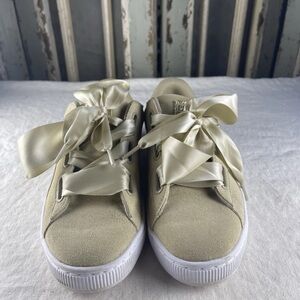 Puma Suede Heart Safari WOMEN SIZE 10.5